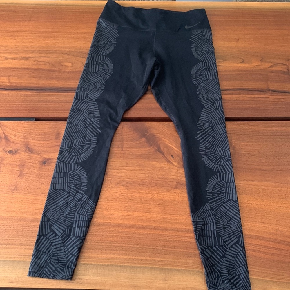 Nike Size M Yoga Pants